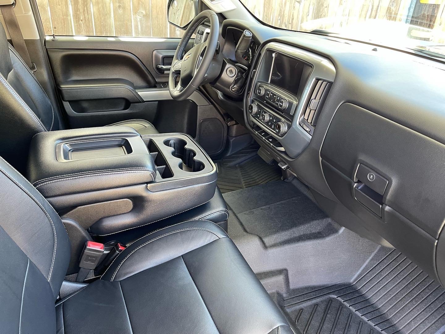 mobile car detailing